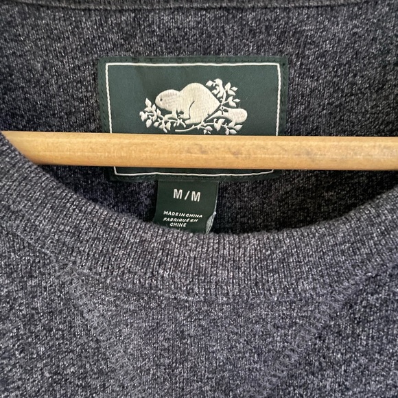 Roots grey crew neck size medium. - Picture 3 of 3